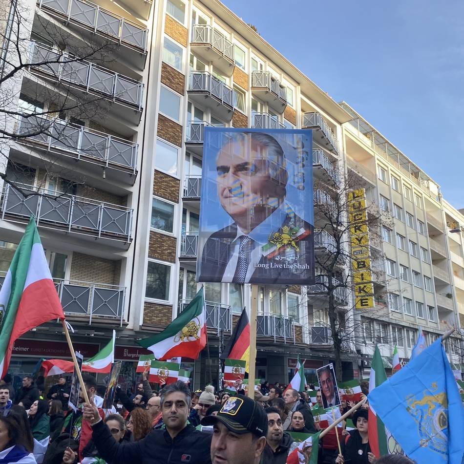 Proteste gegen Regime im Iran: Mehr als 20.000 Demonstranten am Samstag in Düsseldorf erwartet