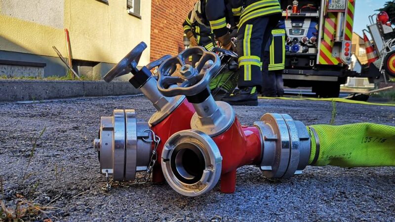Menschen retteten sich aus brennendem Haus: Wohnung nach Dachstuhlbrand in Horrem unbewohnbar