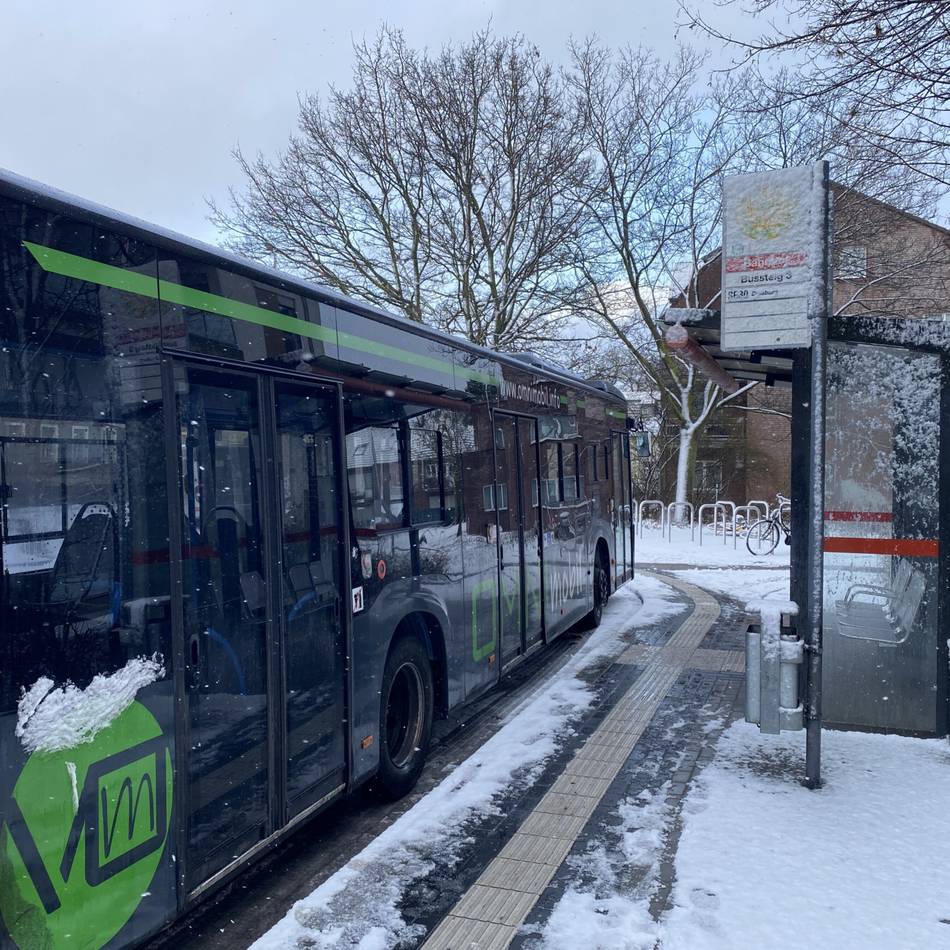 Wegen Glatteis: Distanzunterricht und eingeschränkter Busverkehr