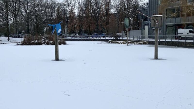 Schneefotos aus Kaarst: Der Stadtpark ist in Weiß gehüllt