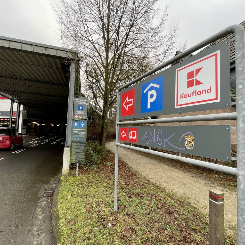 Videoüberwachung statt Parkscheibe: Kaufland in Geldern will Dauerparker abschrecken