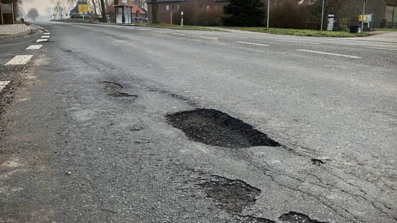 Straßenschäden zwischen Emmerich und Rees: Winter macht L7 zur Schlaglochpiste