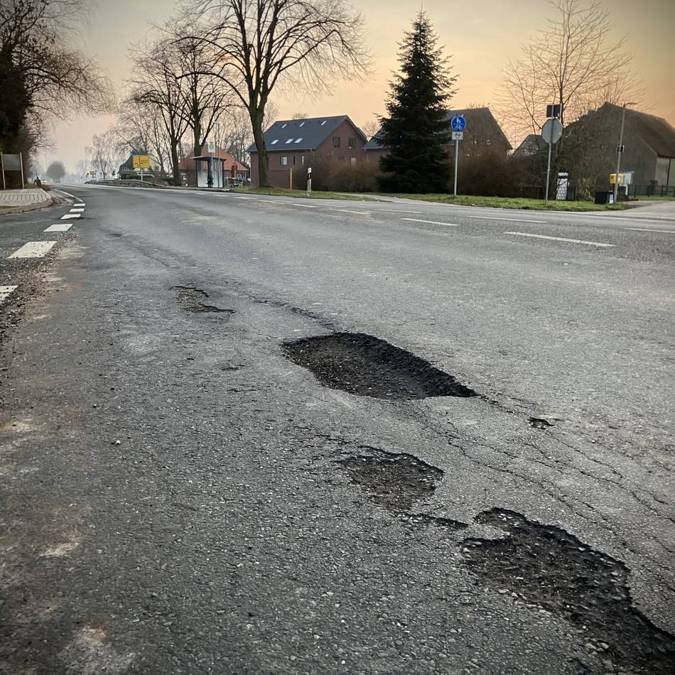 Straßenschäden zwischen Emmerich und Rees: Winter macht L7 zur Schlaglochpiste