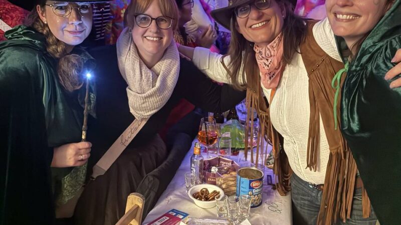 Karneval 2026 in Korschenbroich: Mehr als 500 Damen ließen es krachen bei Bläck Fööss und Guido Cantz