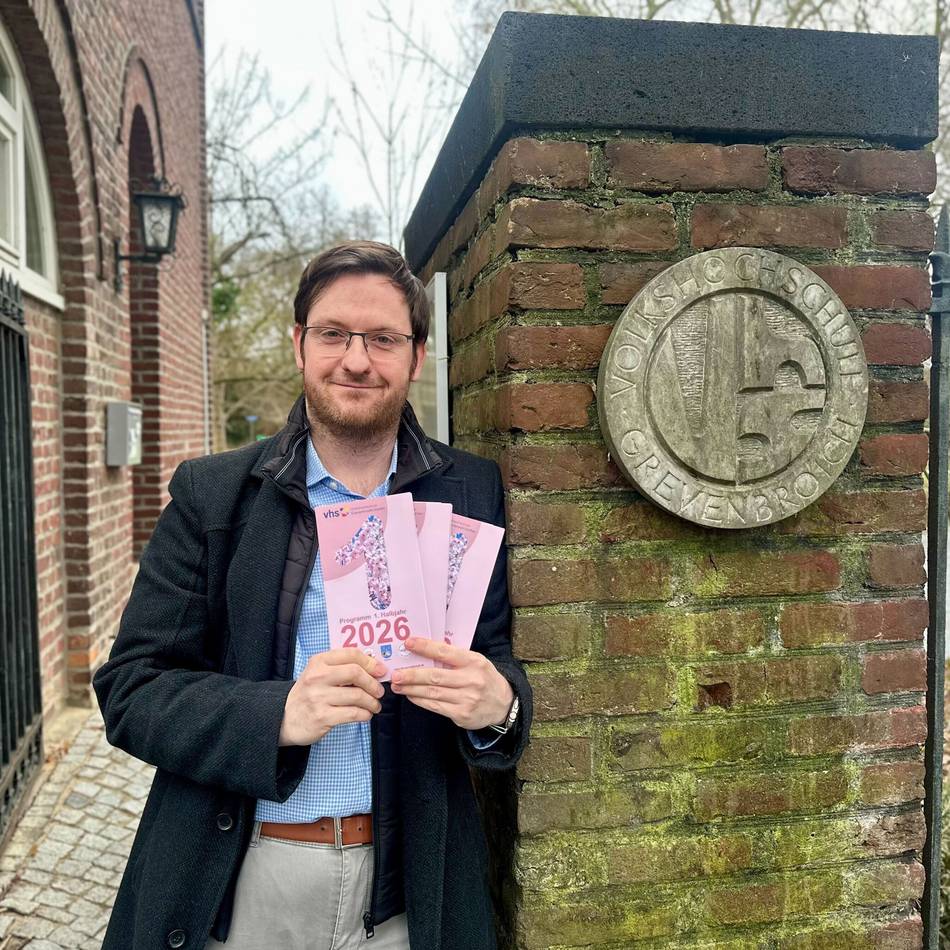 VHS Grevenbroich baut Angebot weiter aus: Mehr Yoga, neue Workshops und volle Sprachkurse