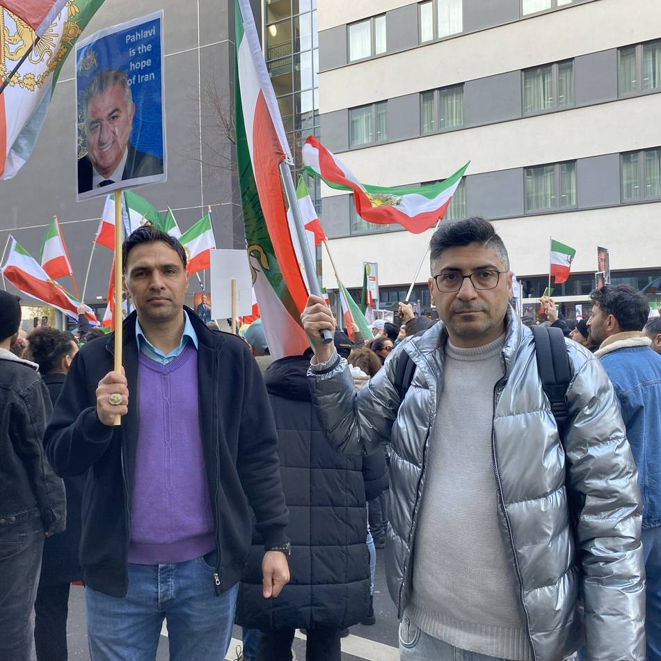Am Samstag in Düsseldorf: Rund 4000 Menschen demonstrieren für einen freien Iran