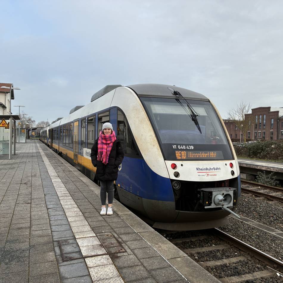 „Nur einmal pünktlich in Kleve“ : Pendeln mit dem Niersexpress: Ein Glücksspiel auf Schienen