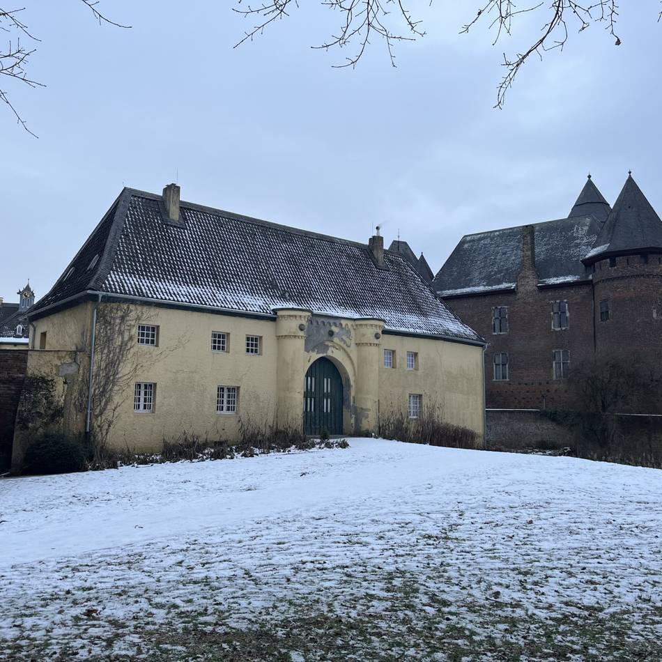 Serie Meerbusch historisch: Strümper ließen Burg Linn frieren