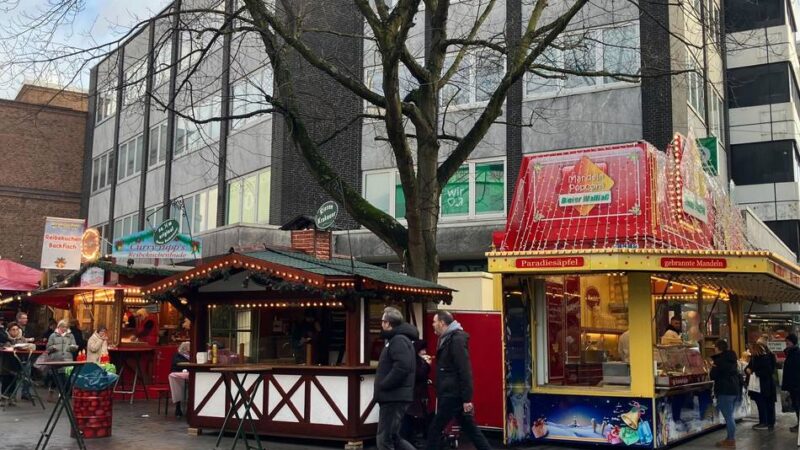 Adventsmarkt am Konvent in Neuss: Wer hat jetzt noch Lust auf Glühwein?