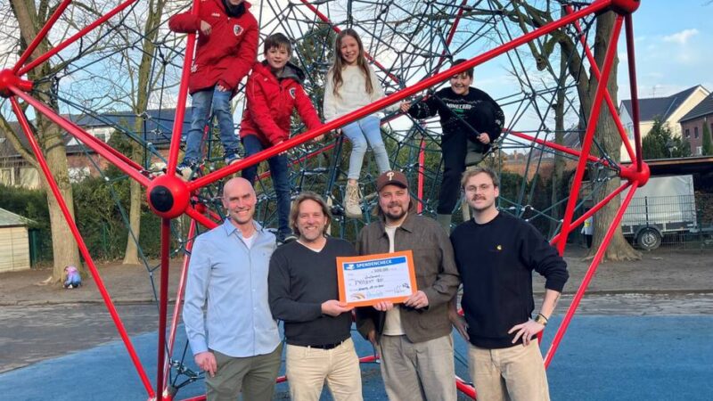 Lebendiger Adventskalender in Kempen: Grundschulen unterstützen Kita-Projekt in Malawi