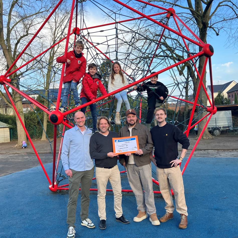 Lebendiger Adventskalender in Kempen: Grundschulen unterstützen Kita-Projekt in Malawi