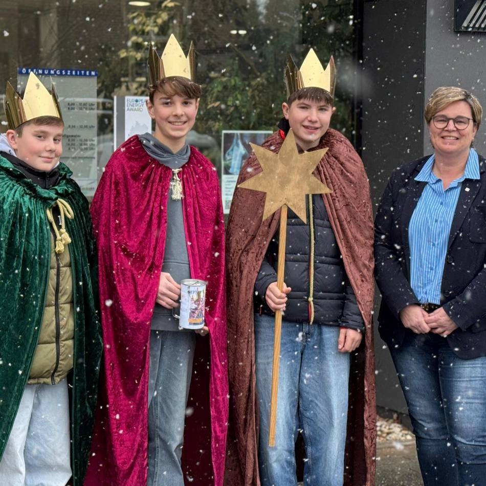Aktion gegen Kinderarbeit: Sternsinger verteilen Segen im Gelderner Rathaus