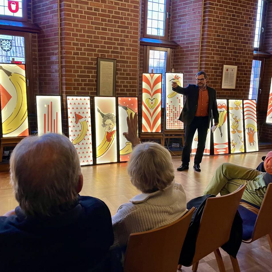 Werke von Bananensprayer Baumgärtel: So viel Geld brachten die Bananen-Werke aus dem Kalkarer Adventskalender