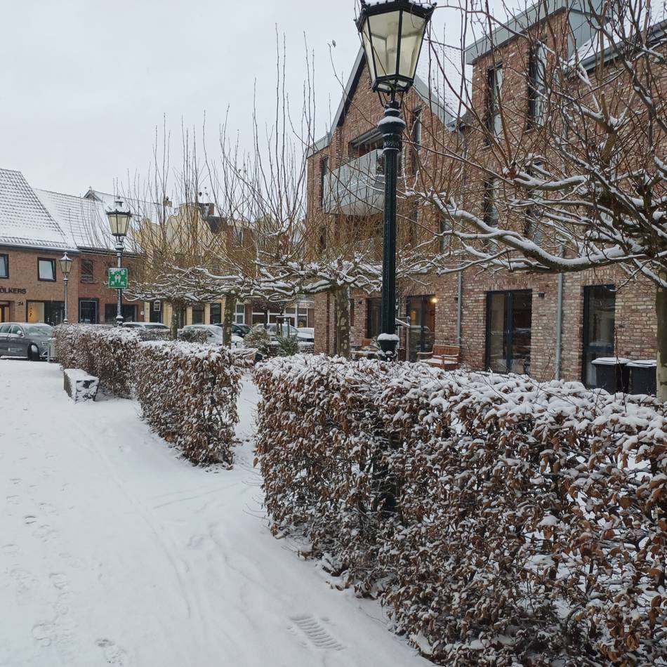 Wintereinbruch 2026 in Korschenbroich: Glatte Straßen: Stadt hat schon 70 Tonnen Salz gestreut