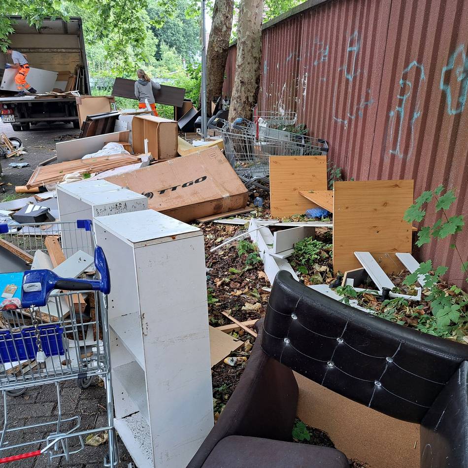 Sauberkeit in Krefeld: Was andere Städte gegen vermüllte Container tun