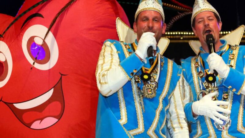 Karneval in Moers: In Holderberg hat das Prinzenpaar Heimspiel