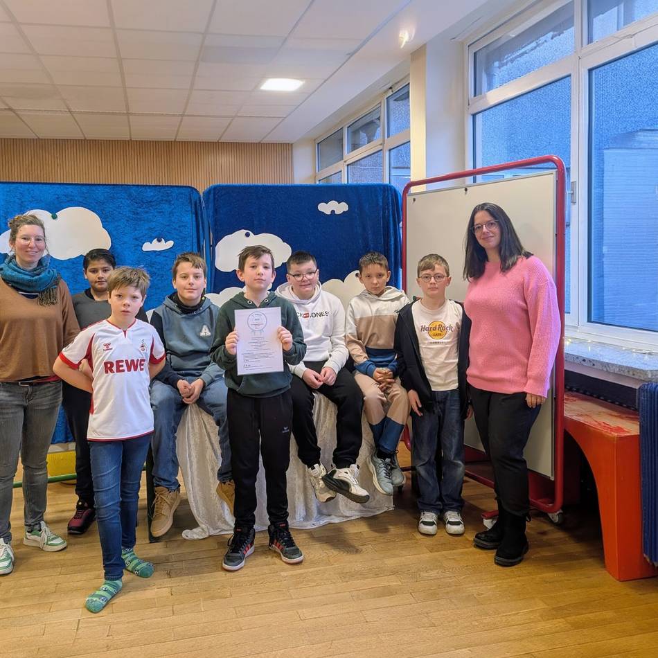 Dritten Platz gemacht: Monheimer Mosaik-Schule überzeugt beim KI-Ideenwettbewerb