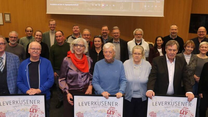Ehrung in Leverkusener Rathaus: Zeitreise durch die Lokalgeschichte – Stadt verabschiedet Ex-Politiker