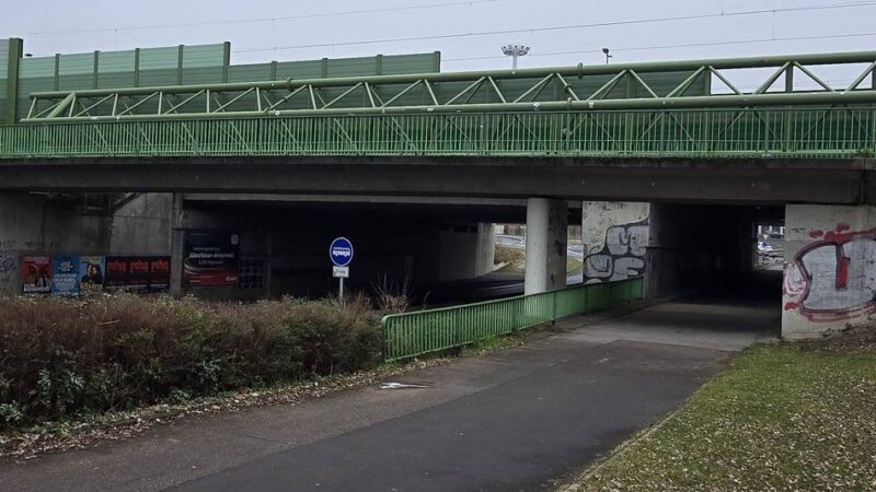 Während der Fußball-WM im Sommer: Stadt Leverkusen muss marode Brücken dringend sanieren
