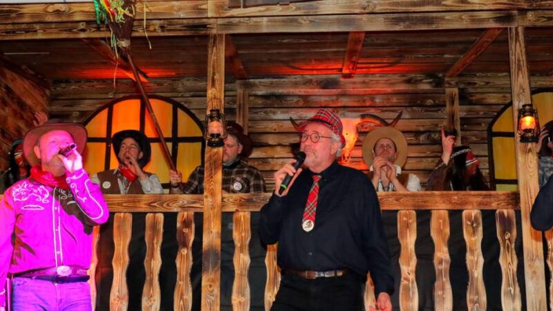 Karneval auf der Bönninghardt: Besenbinder feiern im italienischen Stil