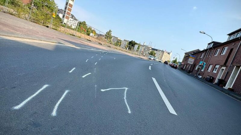 Radfahrerin von Auto erfasst: Staatsanwaltschaft erhebt Mordanklage nach tödlichem Unfall in Neuss