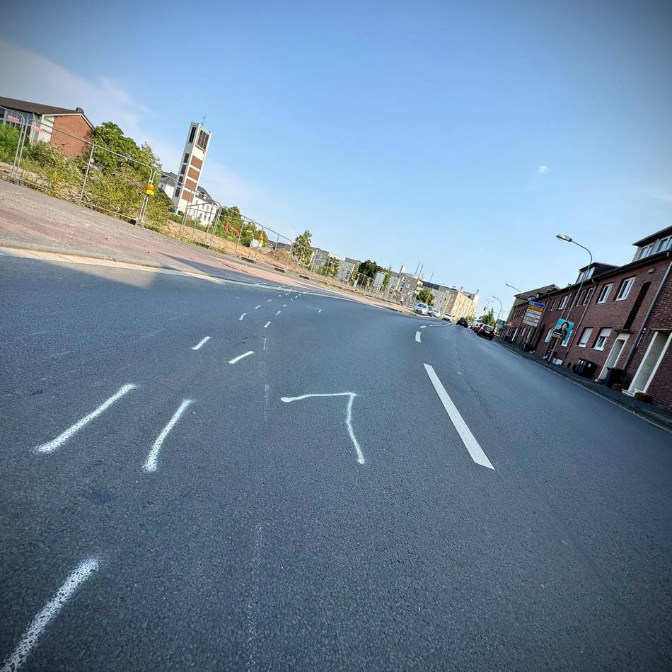 Radfahrerin von Auto erfasst: Staatsanwaltschaft erhebt Mordanklage nach tödlichem Unfall in Neuss