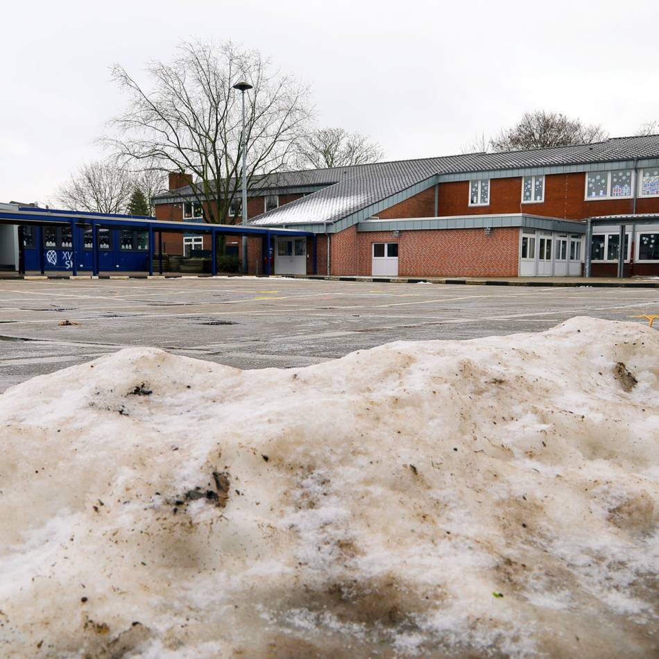 Distanzunterricht wegen Glättegefahr: „Sicherheit hat Priorität“ – Rheinberger Konrektor zur Entscheidung des Ministeriums