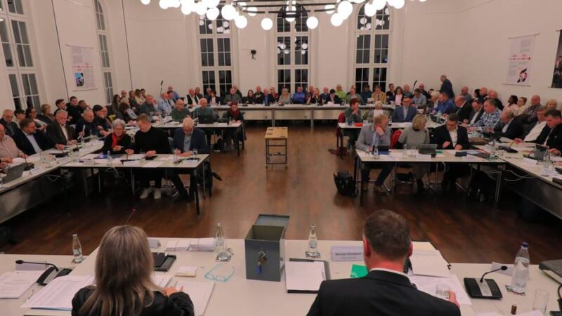 Haushaltsentwurf für 2026 vorgelegt: Xanten erwartet Millionen-Defizit – „Wir sollten nicht resignieren“