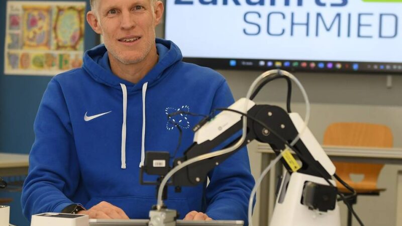 Volkshochschule Oberberg in Hückeswagen: Schloss-Stadt vielfältig im Programm vertreten