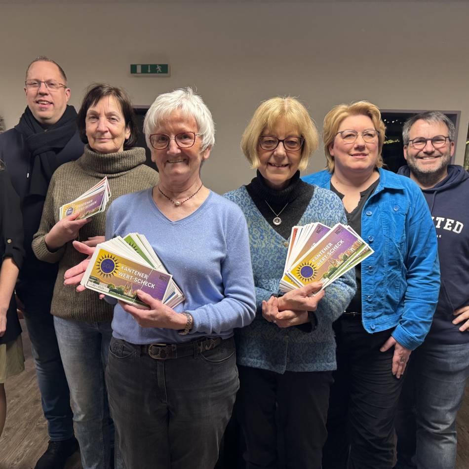 Hauptpreise der IGX-Weihnachtsverlosung übergeben: Gewinnerinnen loben Xantens Einzelhandel