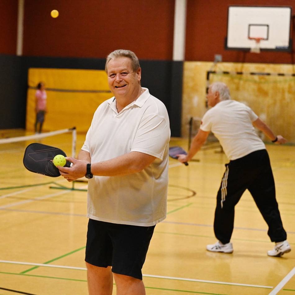 Neue Sportart in Radevormwald: Pickleball spielen wie Steffi Graf und André Agassi