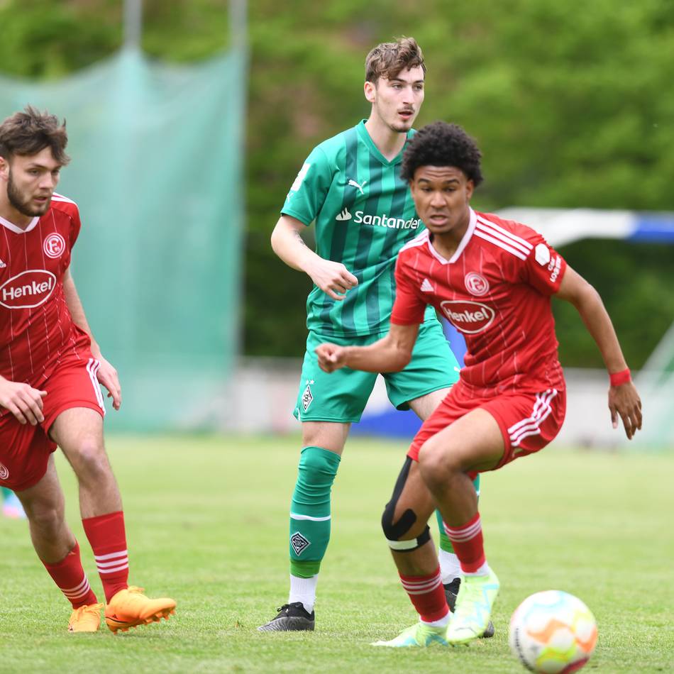 Pflicht erfüllt: Düsseldorfer Junioren starten erfolgreich in den Niederrheinpokal