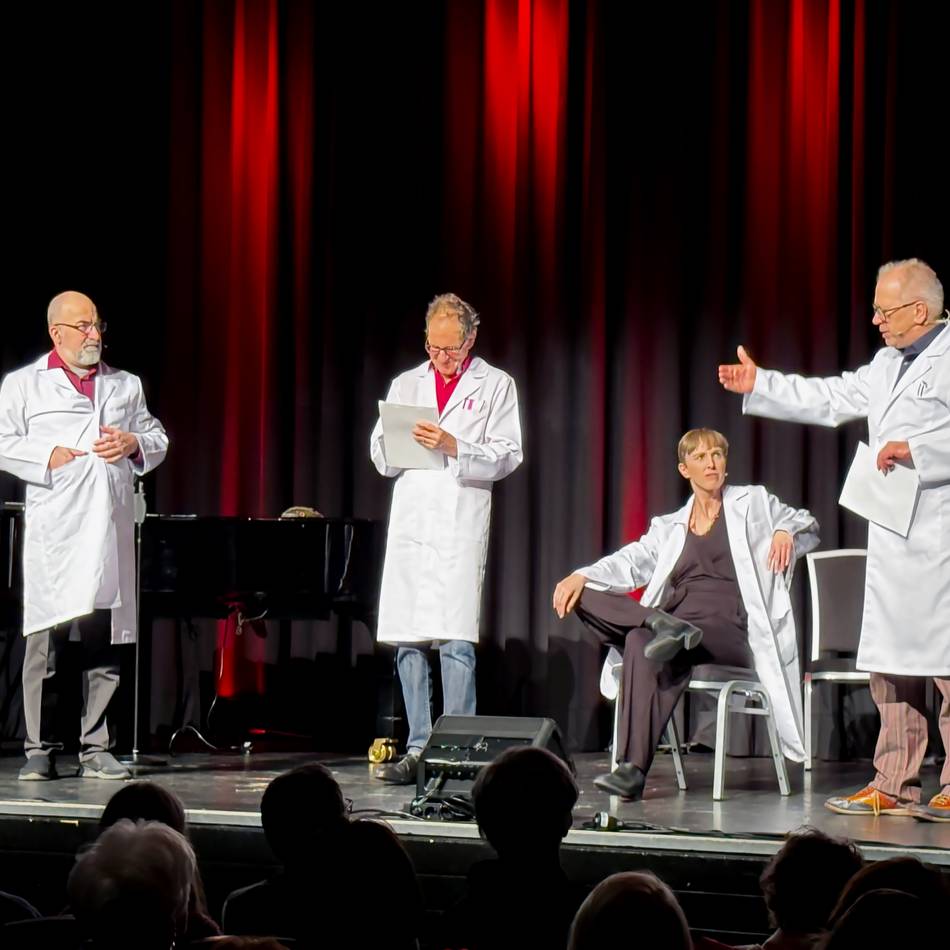 Schlachtplatte in der Kulturhalle: Politische Satire mit Tempo und Biss