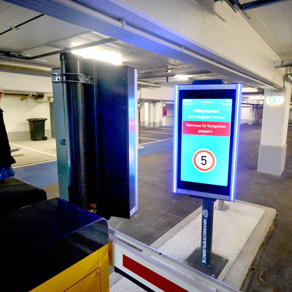 Parken in Neuss: Komplexe Regeln – so funktioniert die neue Rathaus-Tiefgarage