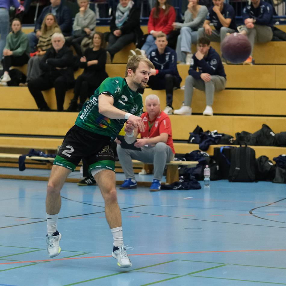 Spitzenreiter souverän: Pape perfekt vom Punkt – der TuS 08 siegt weiter