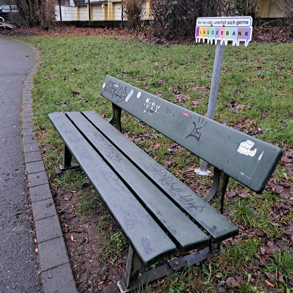 Umstrittene Aktion gegen Einsamkeit in Wermelskirchen: Plauderbänke in der Kritik