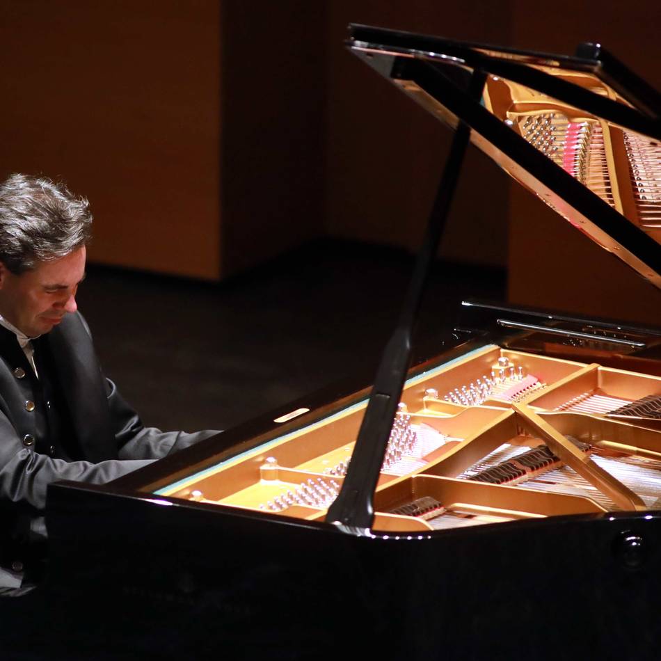 Martin Stadtfeld in Rees: Echo-Preisträger beim Sinfoniekonzert im Bürgerhaus