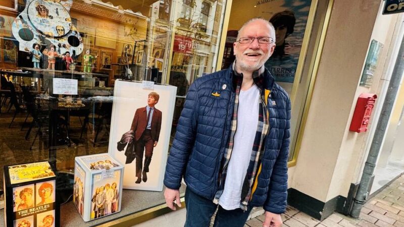 Kult-Location an der Neusser Neustraße: Die Beatles-Galerie auf Wachstums-Kurs