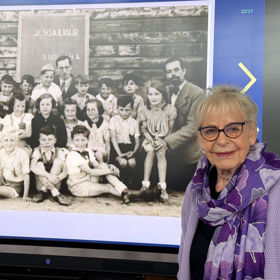 „Es ist ein Wunder“
: Die unglaubliche Geschichte hinter diesem Klassenfoto