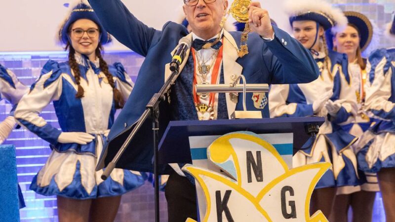 Blaue Funken Neuss verleihen ihre Ehrenkette: „Diese Auszeichnung ist für mich wie ein Ritterschlag“