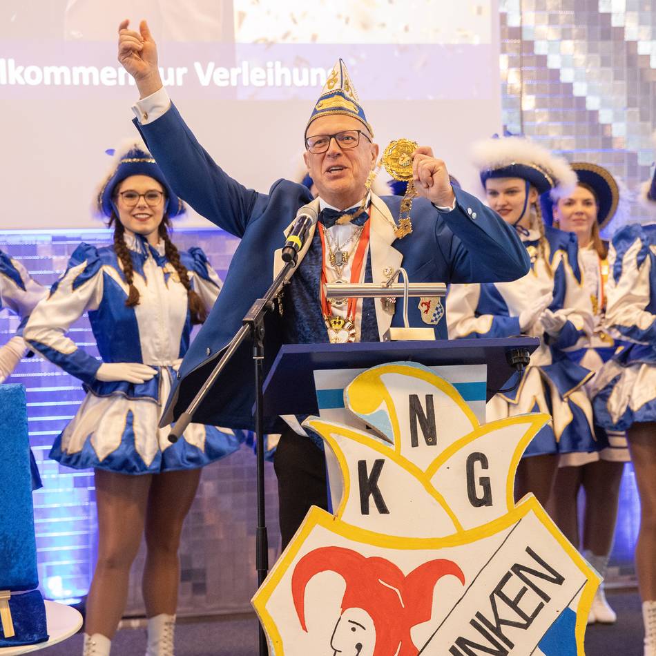 Blaue Funken Neuss verleihen ihre Ehrenkette: „Diese Auszeichnung ist für mich wie ein Ritterschlag“