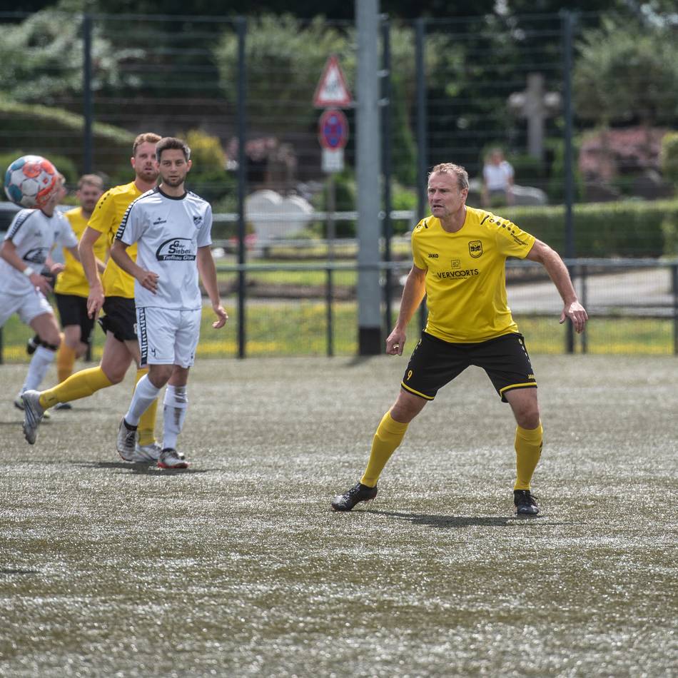 Hinrundenfazit der Gruppe eins: Fußball-Kreisliga B – Hochspannung im Auf- und Abstiegskampf