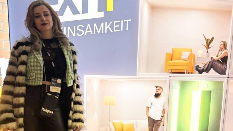 Düsseldorferin bei neuer Doku: „Zu viel Arbeiten und Reisen kann auch einsam machen“