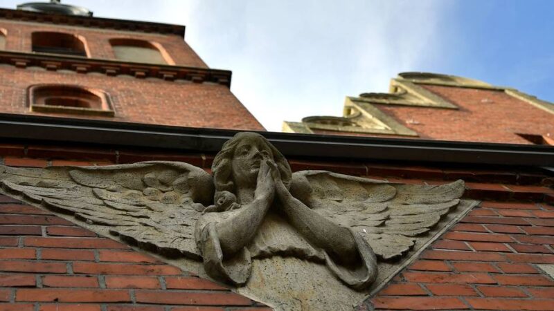 „Praise and Worship“ in Kempen: Offener Lobpreisabend startet im Gemeindezentrum