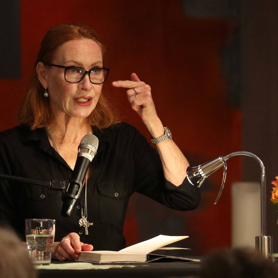 Savoy-Theater: Andrea Sawatzki spricht in Düsseldorf über ihren Roman „Biarritz“