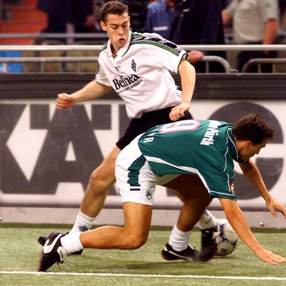 „Alle waren mit Begeisterung dabei“: Als Borussia die Faszination Hallenfußball mitprägte