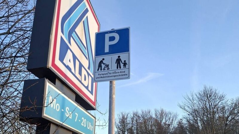 Besonderheit für gehbehinderte Autofahrer in Hückeswagen: Die Stadt wagt mehr Inklusion beim Parken