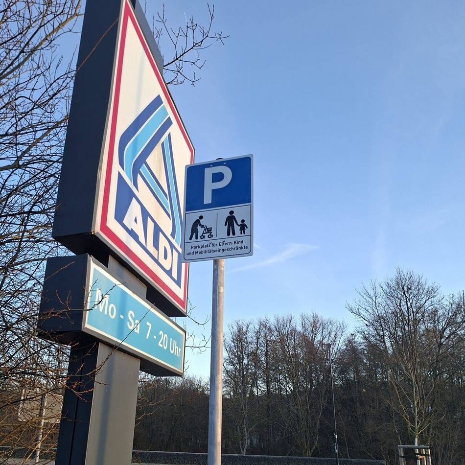 Besonderheit für gehbehinderte Autofahrer in Hückeswagen: Die Stadt wagt mehr Inklusion beim Parken