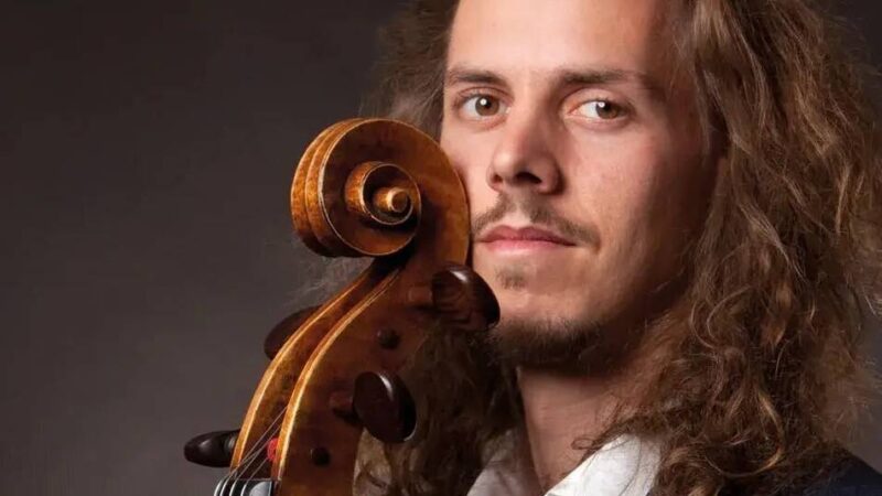 Auftritt in Goch: Kaffeekonzert mit Cellist Matthias Balzat im Museum Goch