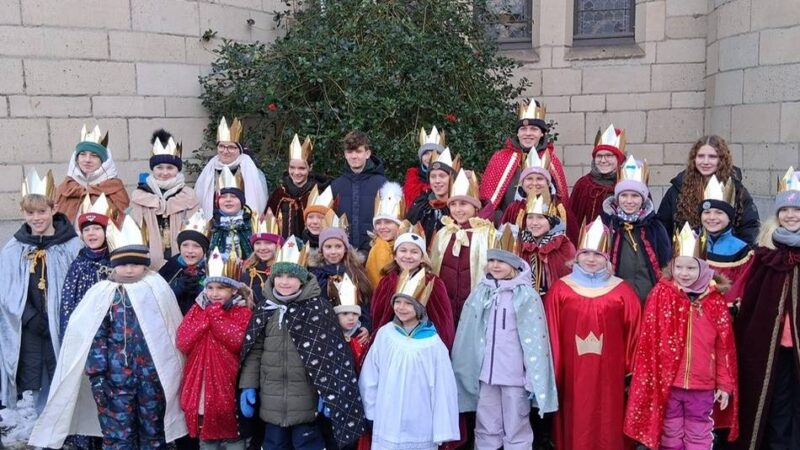 Einsatz im Grevenbroicher Norden: Sternsinger sammeln an einem Tag fast 3000 Euro – trotz eisiger Kälte